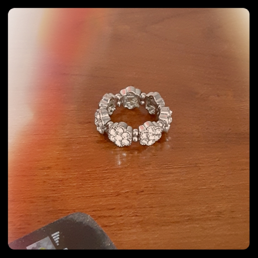 Cute flower ring